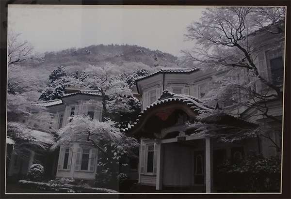 野崎 敬策　雪の富士屋ホテル