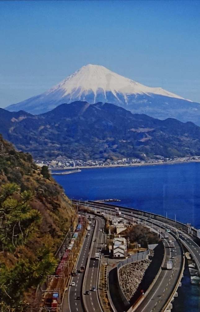 樋口 昭　縦貫道を見守る富士